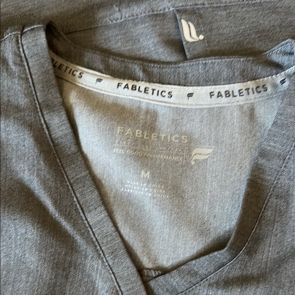 Fabletics Scrub Set - image 2